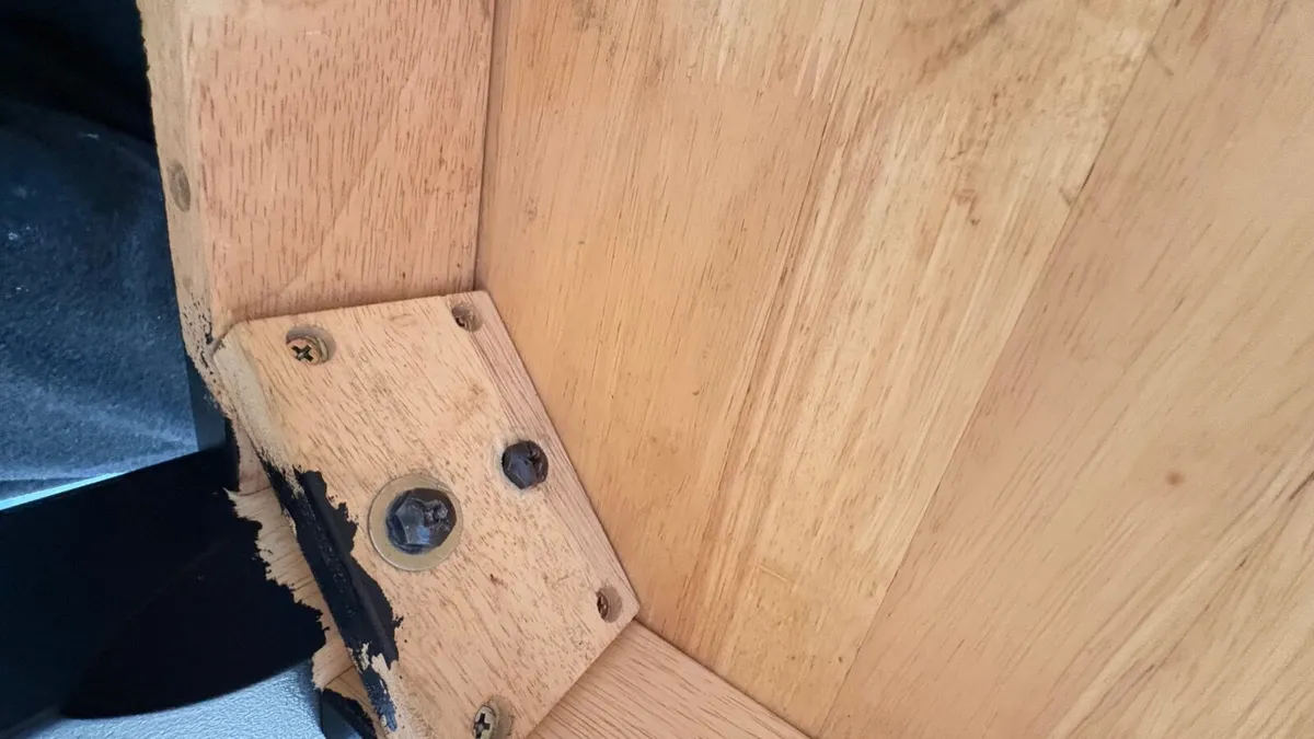 Dining table - Image 3