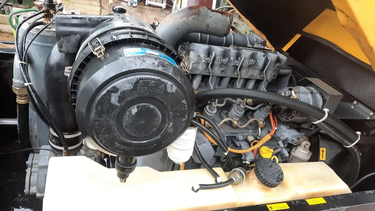 Diesel Road air Compressor- excellent condition - Image 4