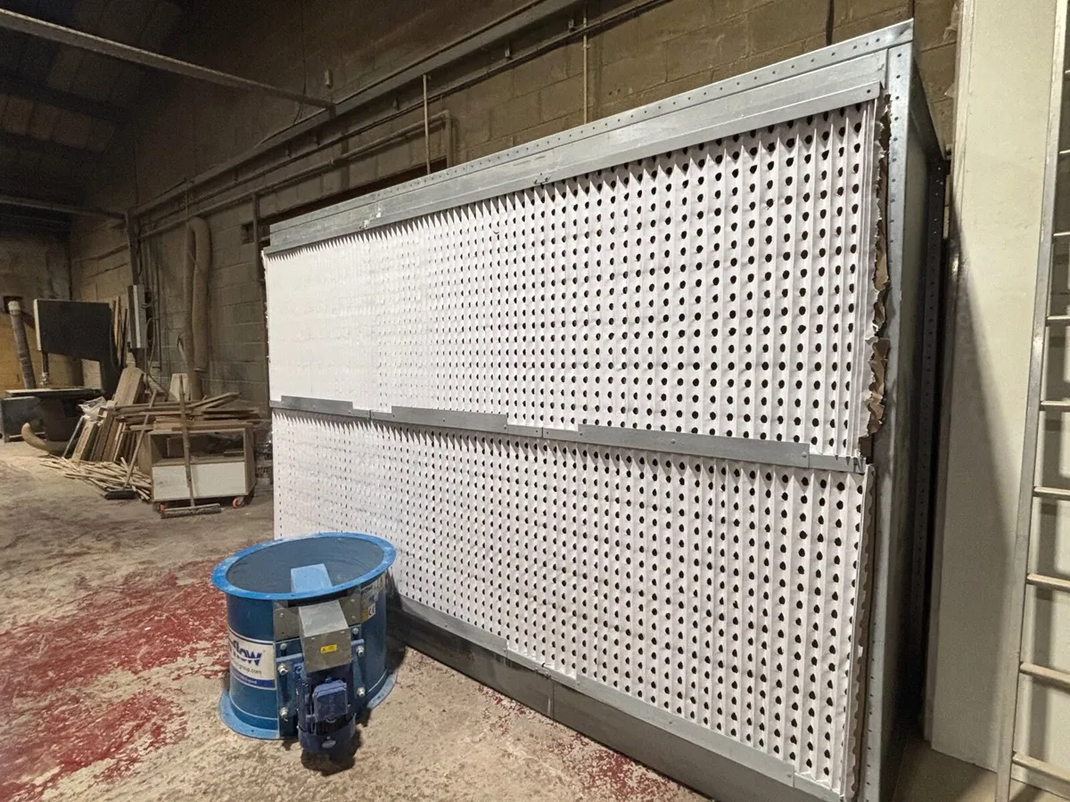 Airflow 3 Metre Dry Spray Booth Like New - Image 2