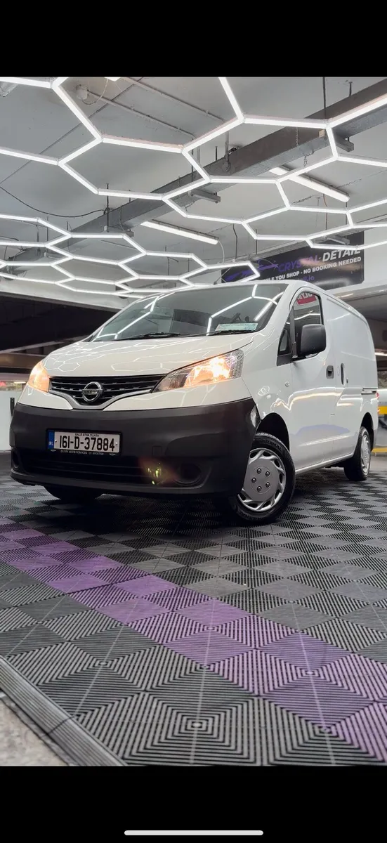 161 Nissan NV200 - LOW MILEAGE - Image 1