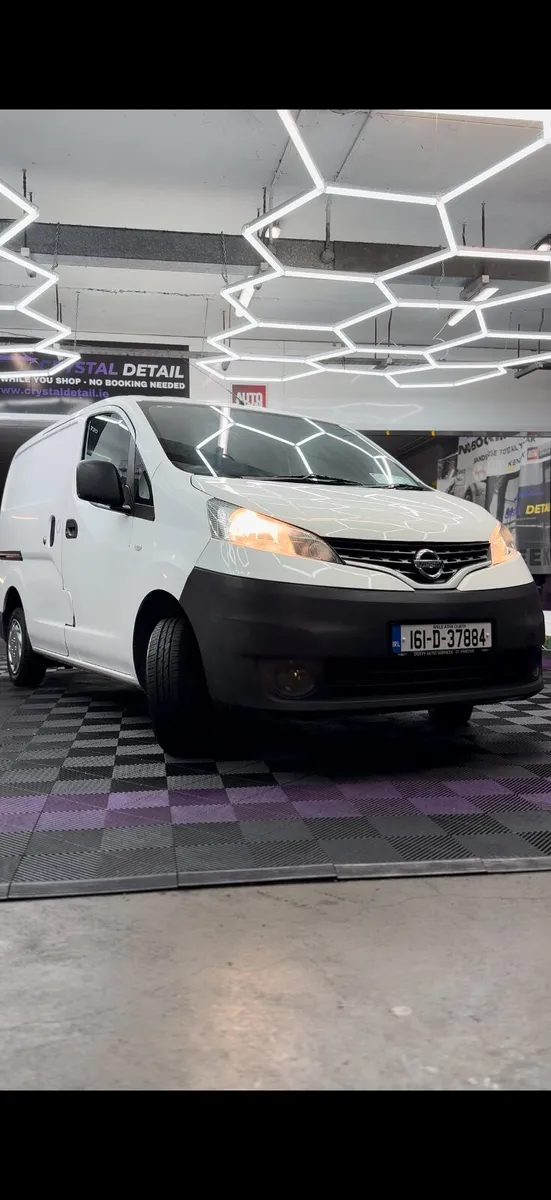161 Nissan NV200 - LOW MILEAGE - Image 2