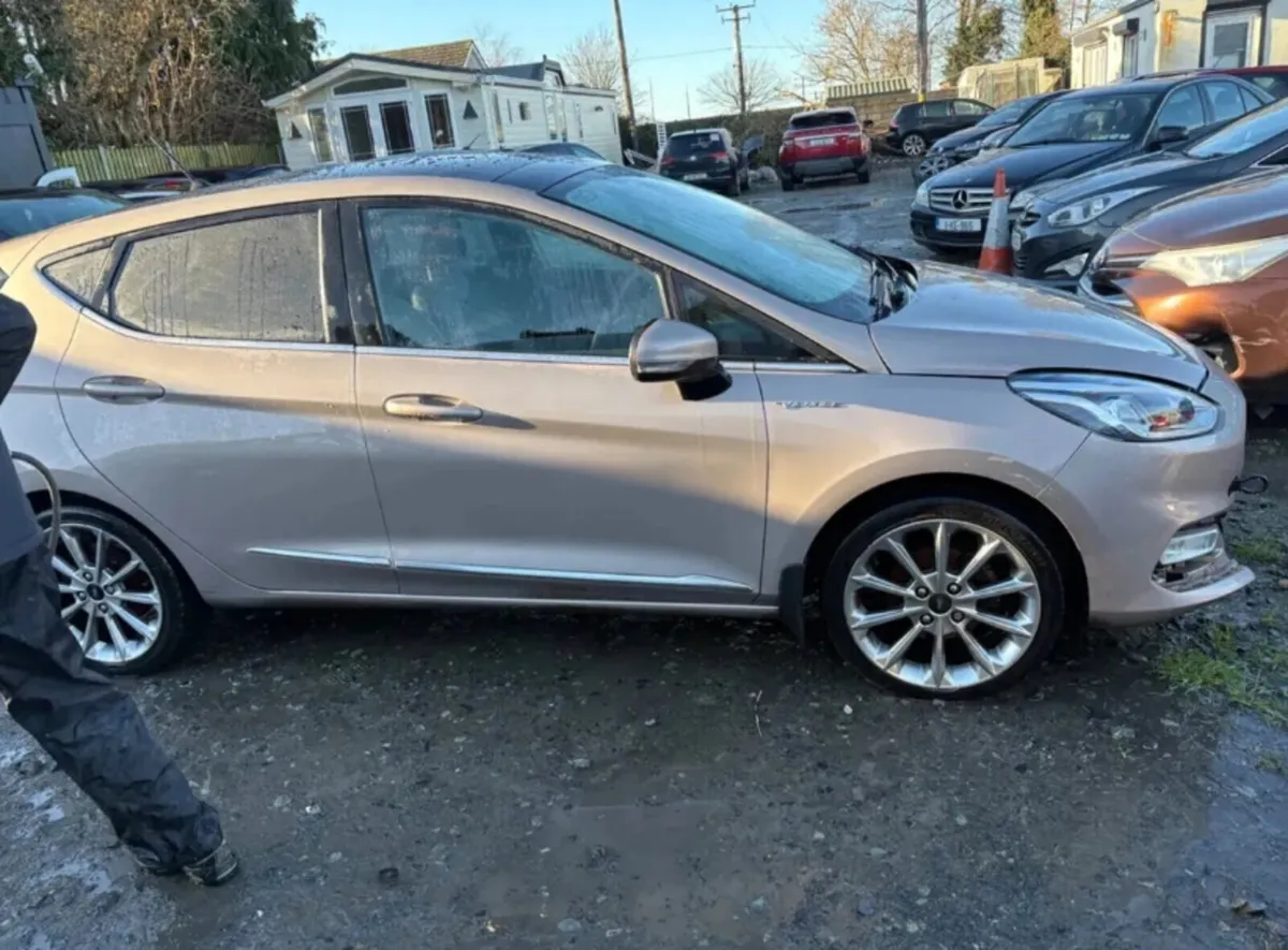 191 Ford Fiesta Vignale Top Spec Only 89 kms - Image 4