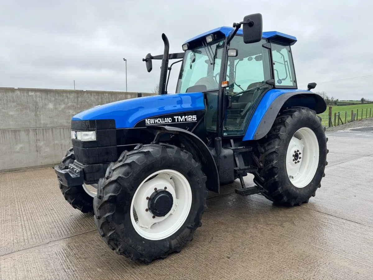 NEW HOLLAND TM125 4WD TRACTOR - Image 1