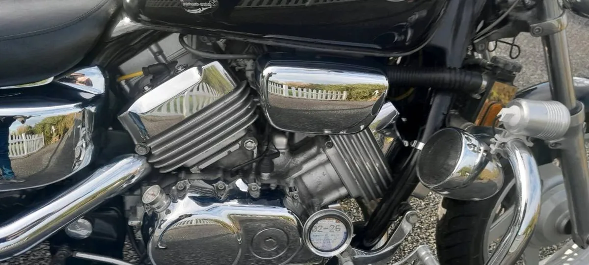 1999 VF 750 HONDA MAGNA - Image 4