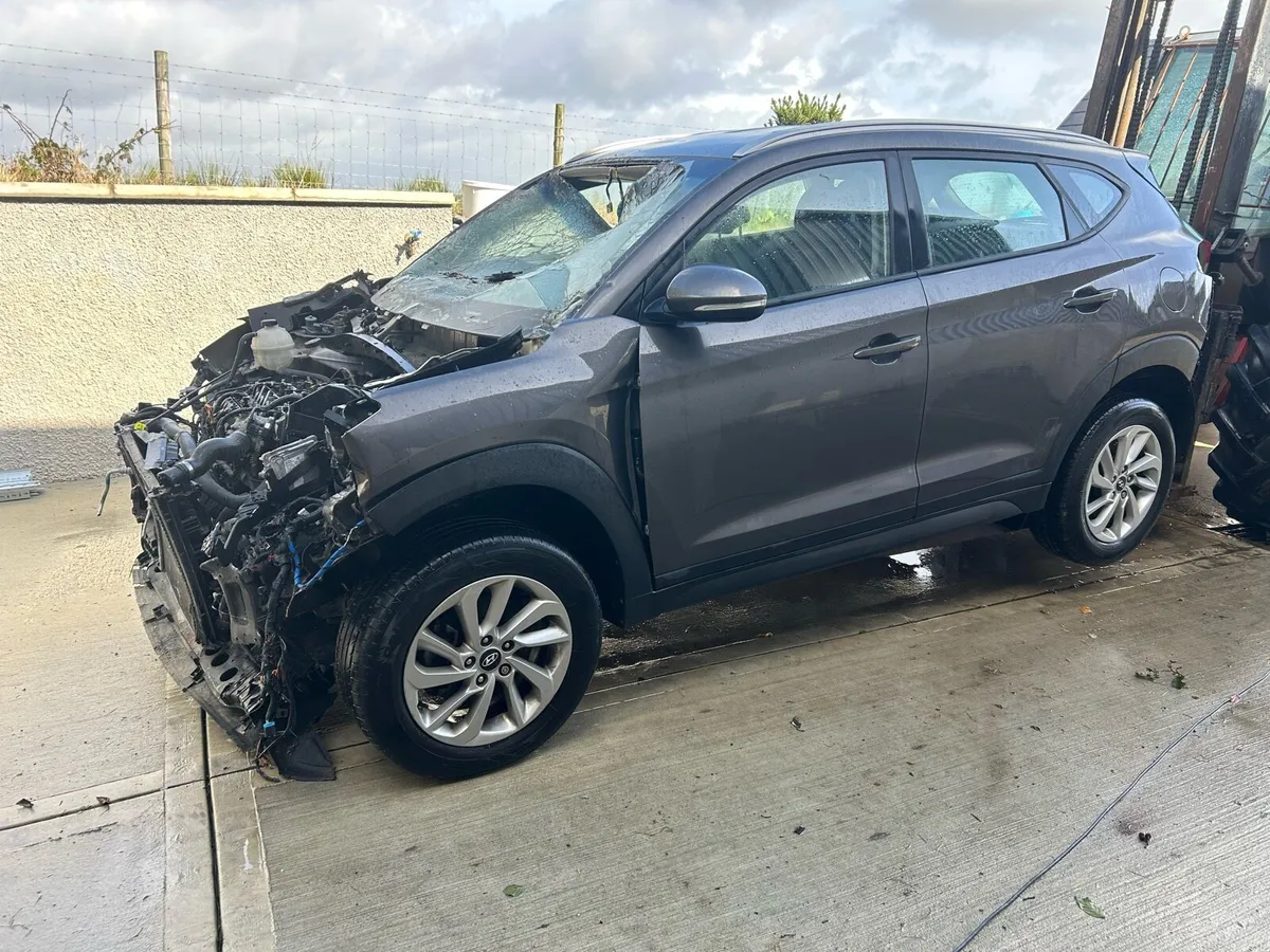 Hyundai Tucson breaking - Image 1