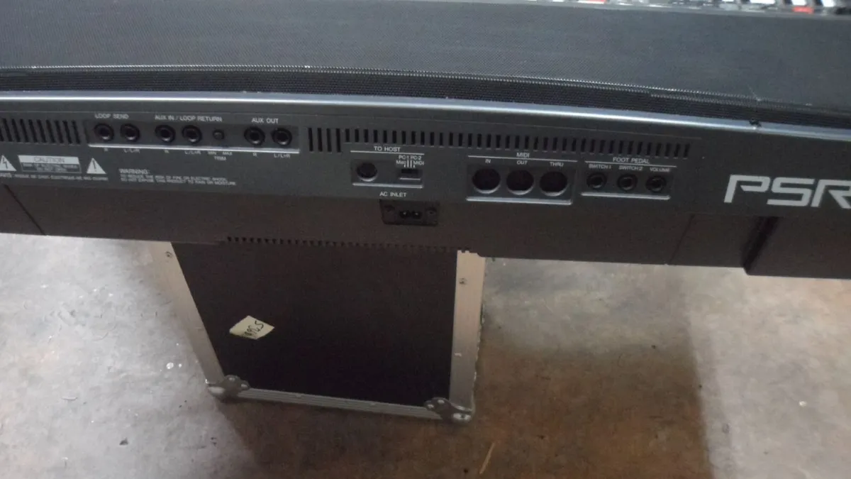 Yamaha PSR-8000 Keyboard - Image 3