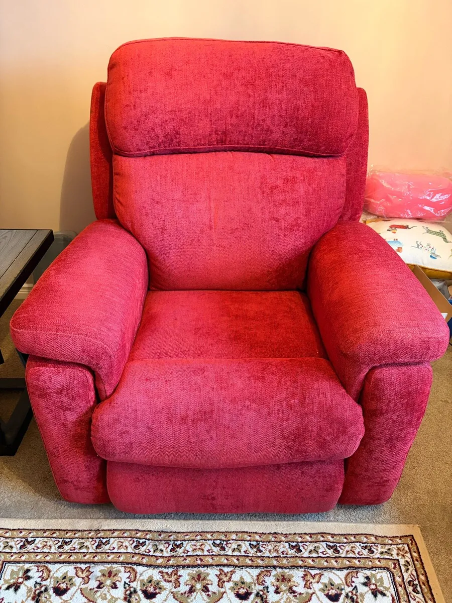 3 Seater Power Recliner + Rise & Tilt Chair - Image 4