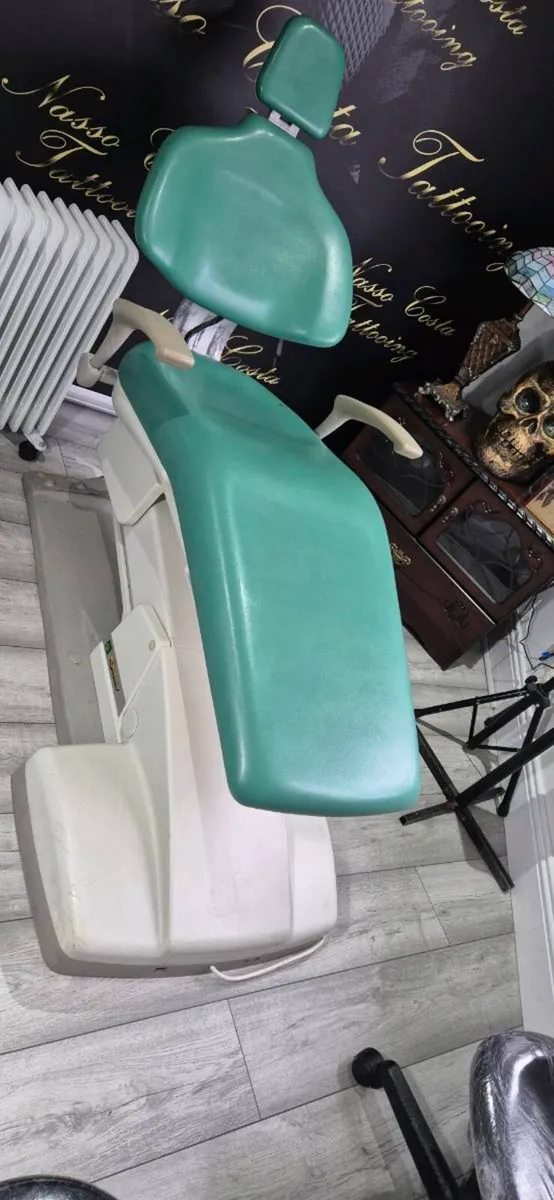 Dentist chair - Image 1