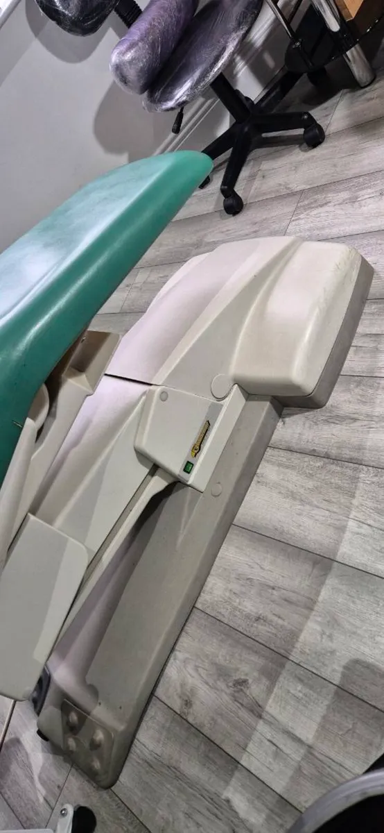 Dentist chair - Image 4