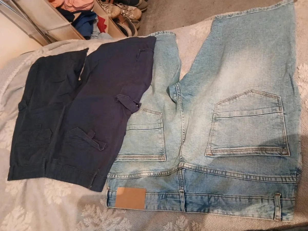 Gents desinger casual shorts - Image 3