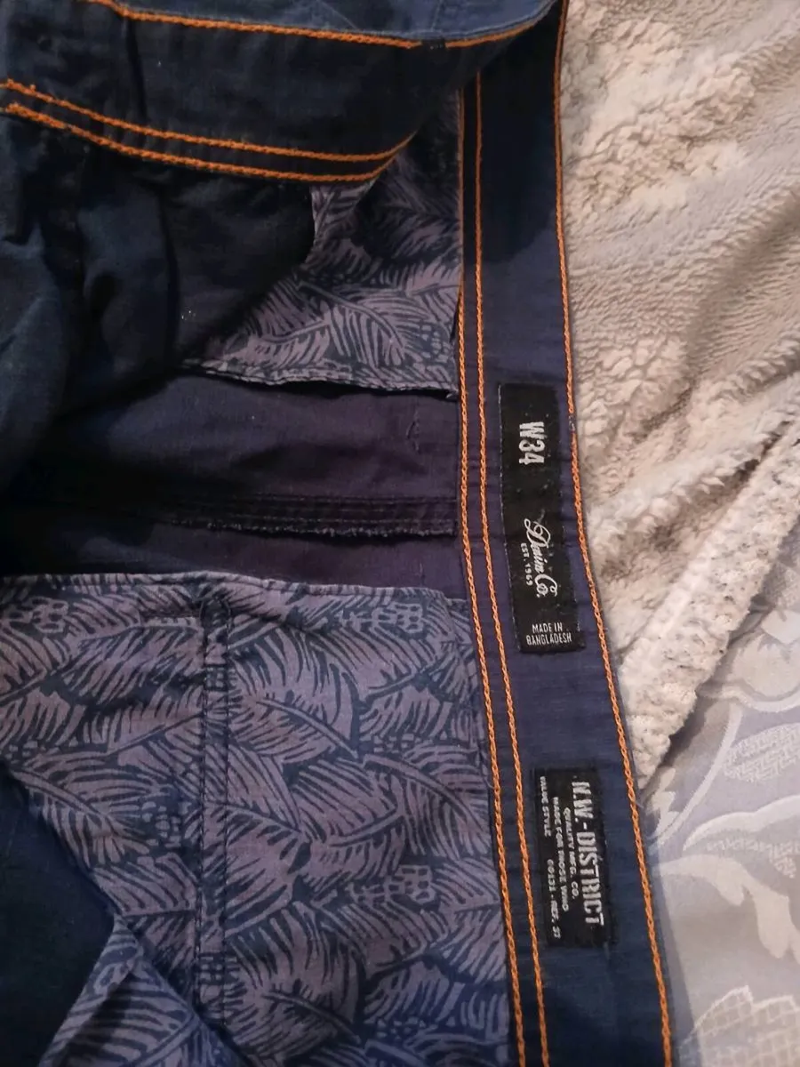 Gents desinger casual shorts - Image 4