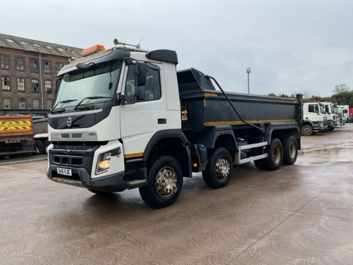 2016 (16) Volvo FMX420 8x4 Steel Tipper - Image 3