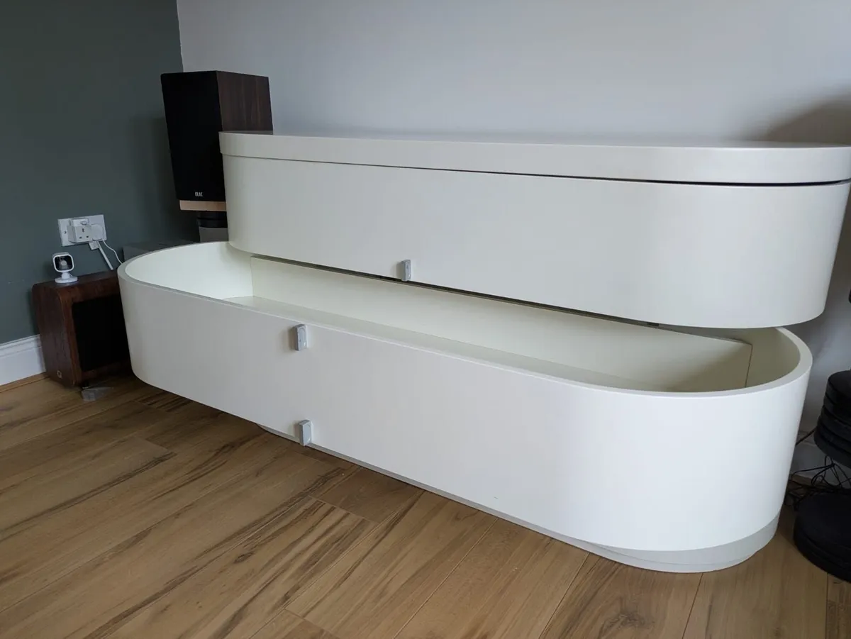 Designer Chest of Drawers - Image 3