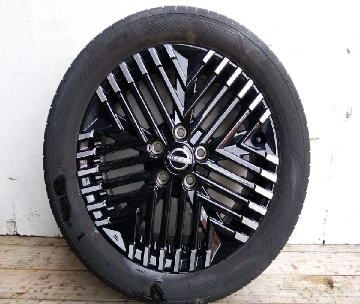 2022 Nissan Leaf 17" Alloy Wheel Set - Image 1