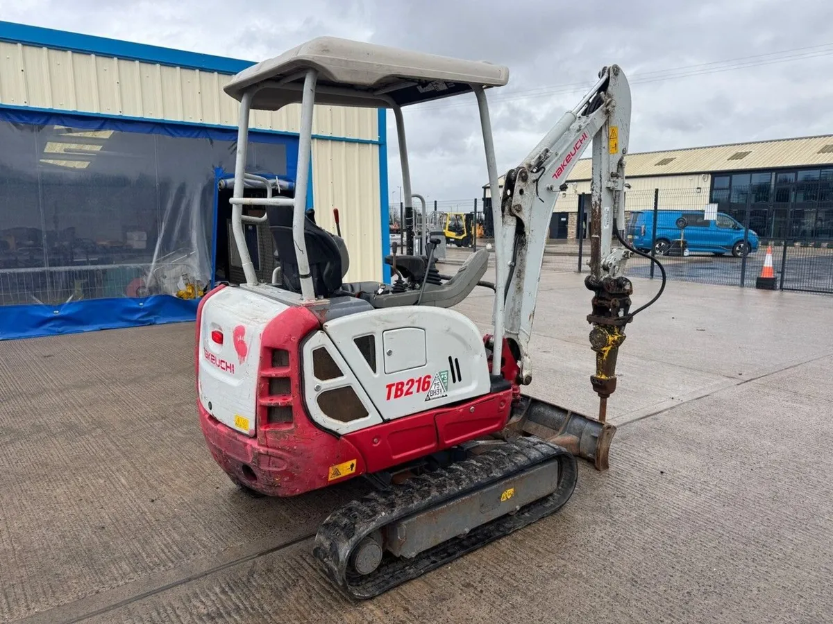 TAKEUCHI TB216 1.8 TON MINI DIGGER - Image 3