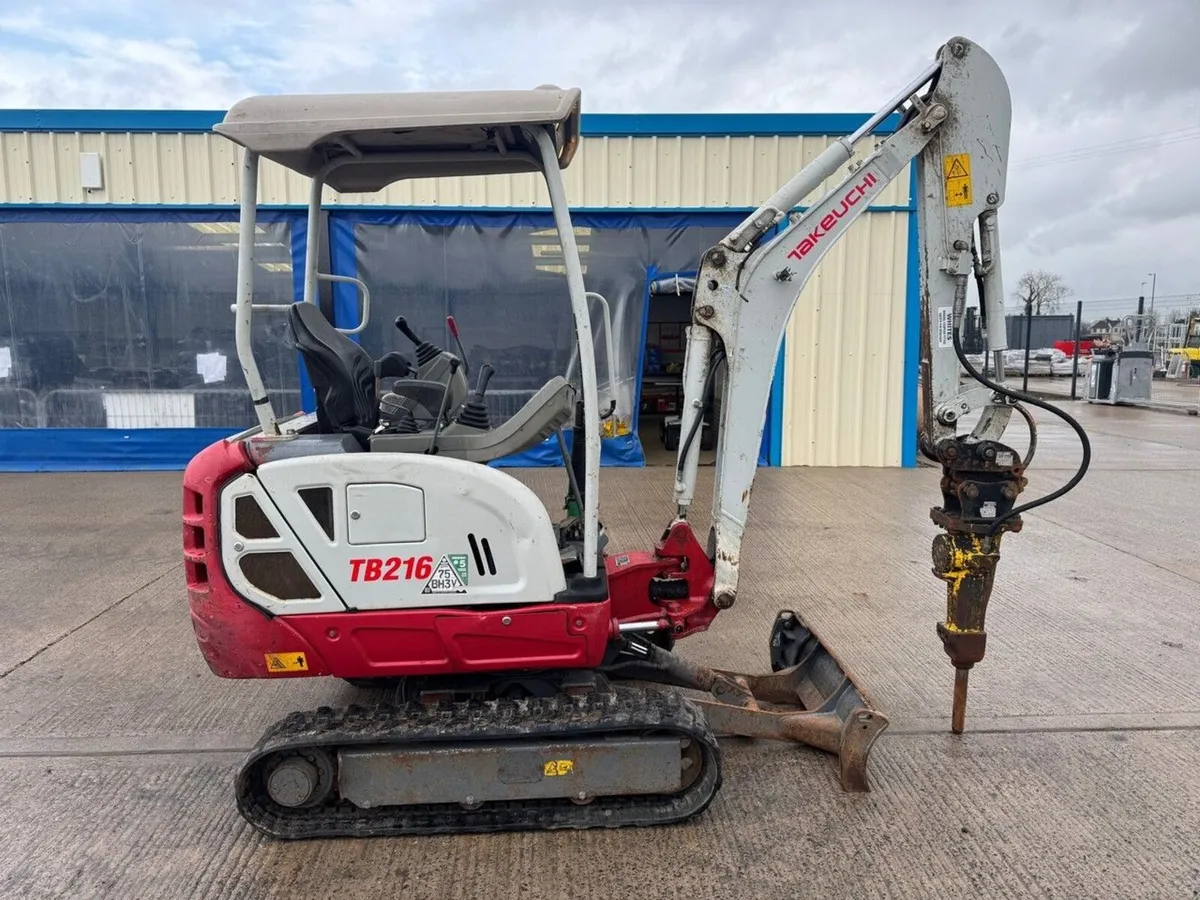 TAKEUCHI TB216 1.8 TON MINI DIGGER - Image 4