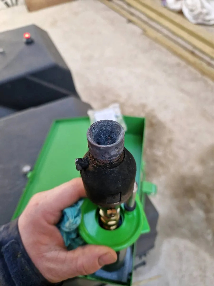 Gas dehorner - Image 3