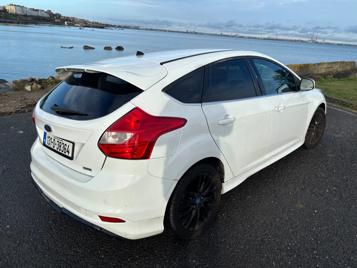 13 Ford Focus(trade sale) - Image 4