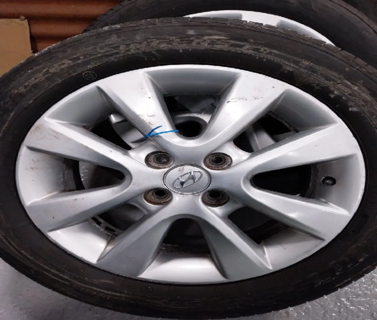 2012 Hyundai i20 15" Alloy Wheel Set - Image 4