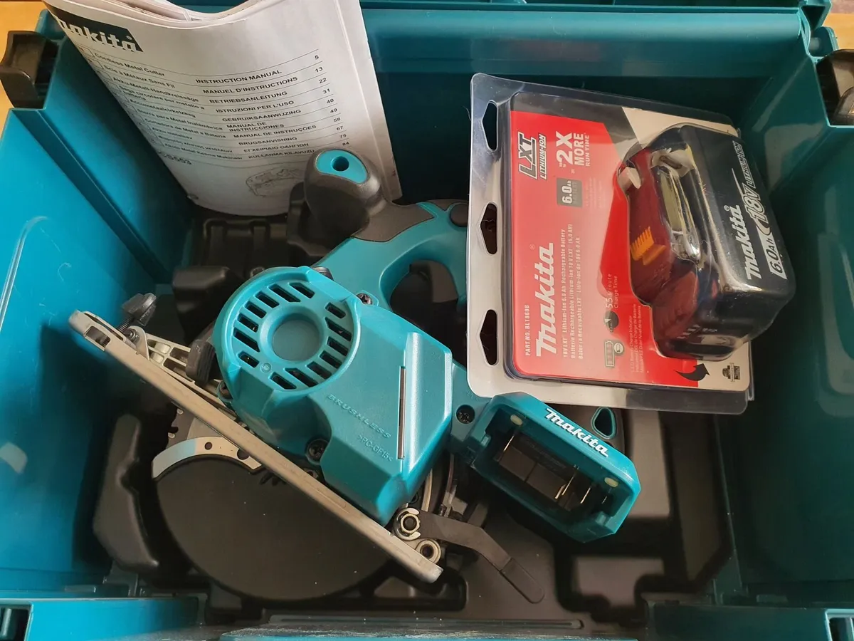 18V Makita Brushless Metal Cutting Circular Saw - Image 4