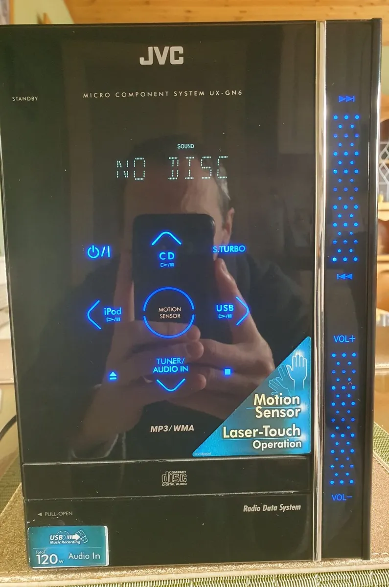 JVC Stereo - Image 1