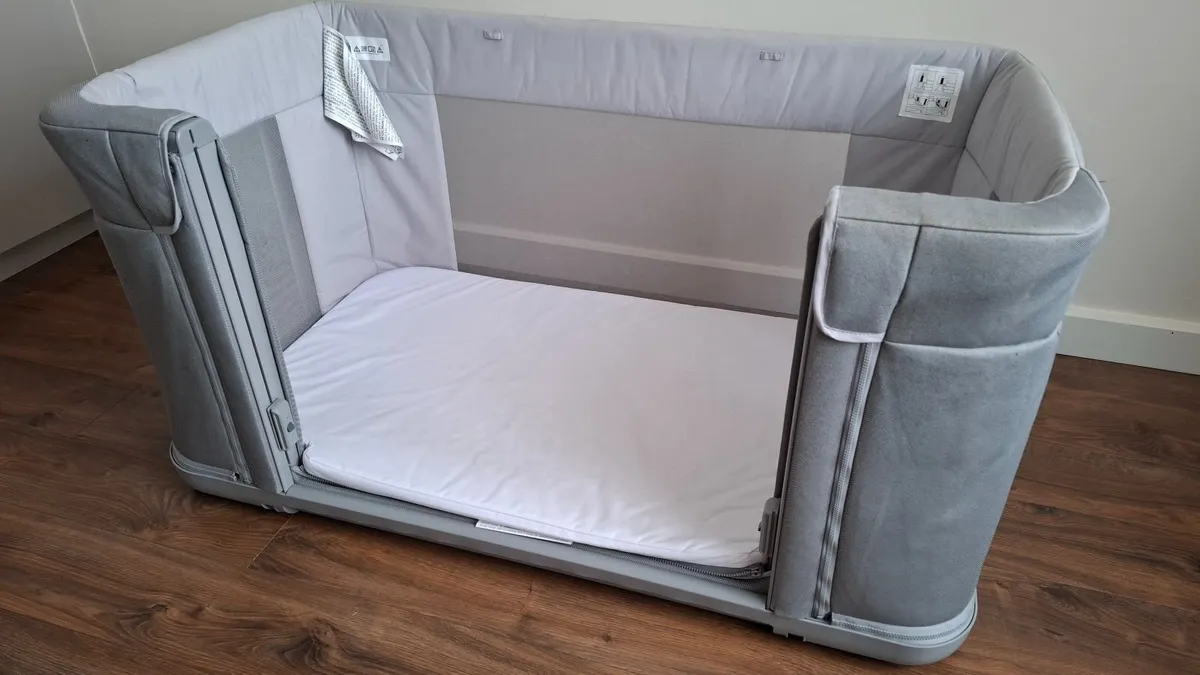 Chicco Next to Me Forever cot/toddler bed - Image 1
