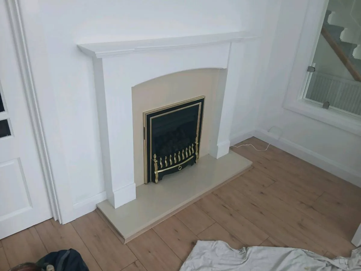 Gas fireplace complete - Image 1
