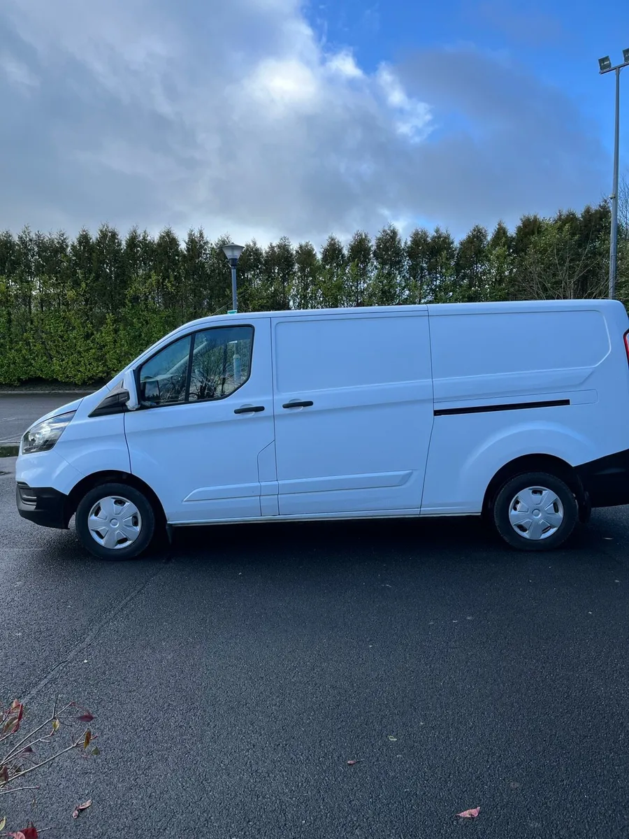 202 Ford transit custom - Image 4