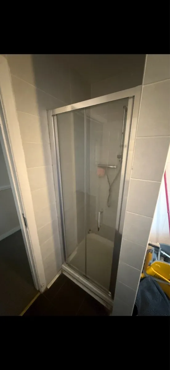 E&S Plumbing and DIY Services - Image 4