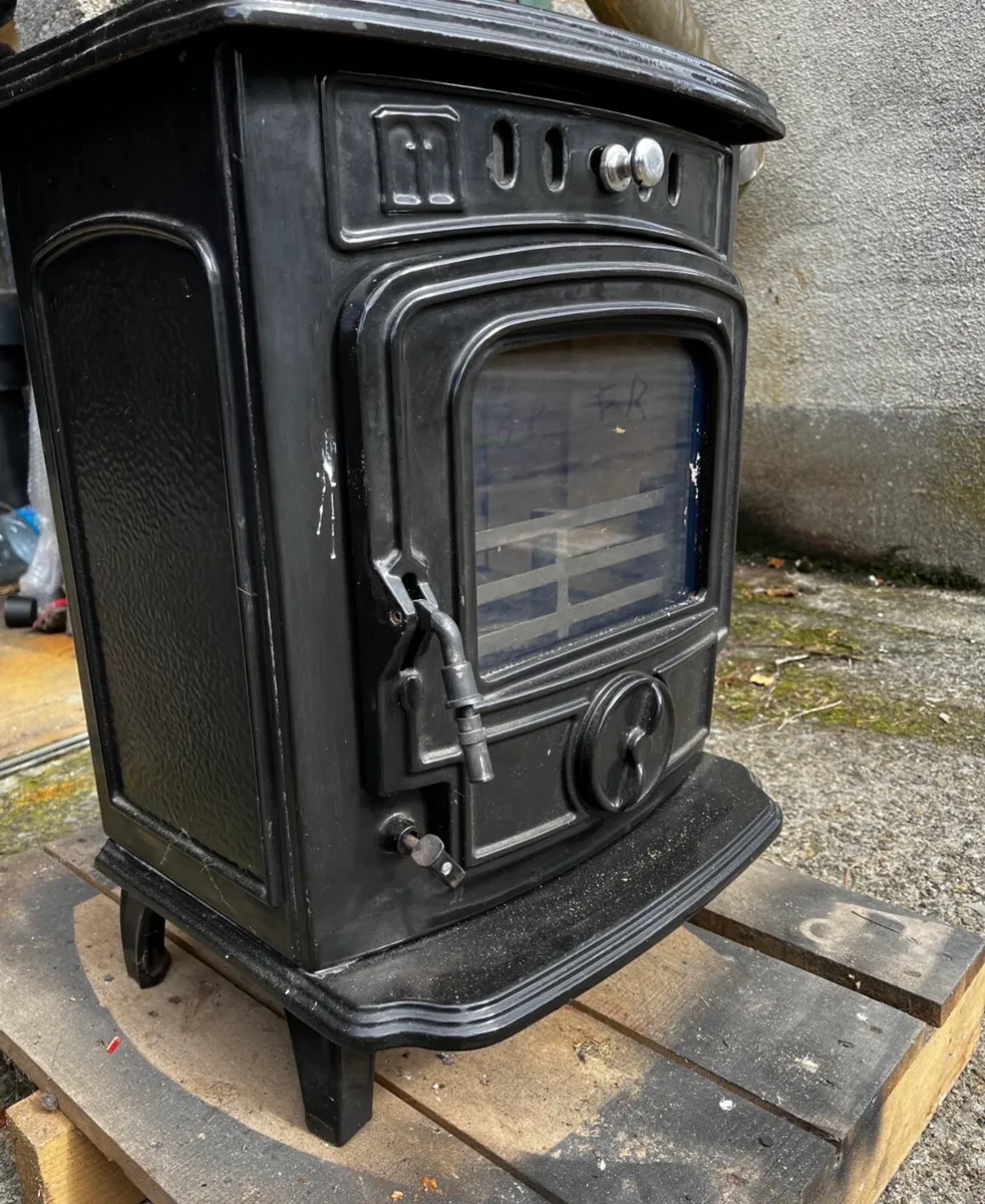 Olymberyl Baby Gabriel cast iron multi-fuel stove - Image 1