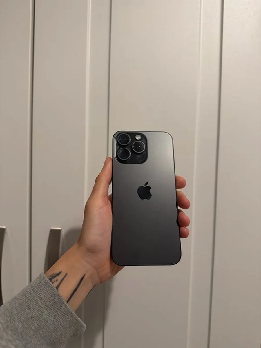 Iphone 15 Pro Max 256gb - Image 1