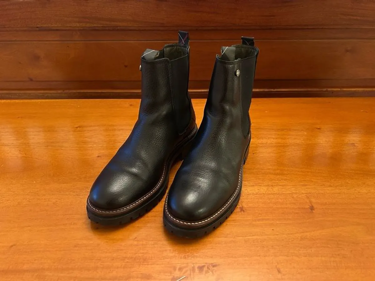 Barbour Chelsea Boots - Women's - Image 1
