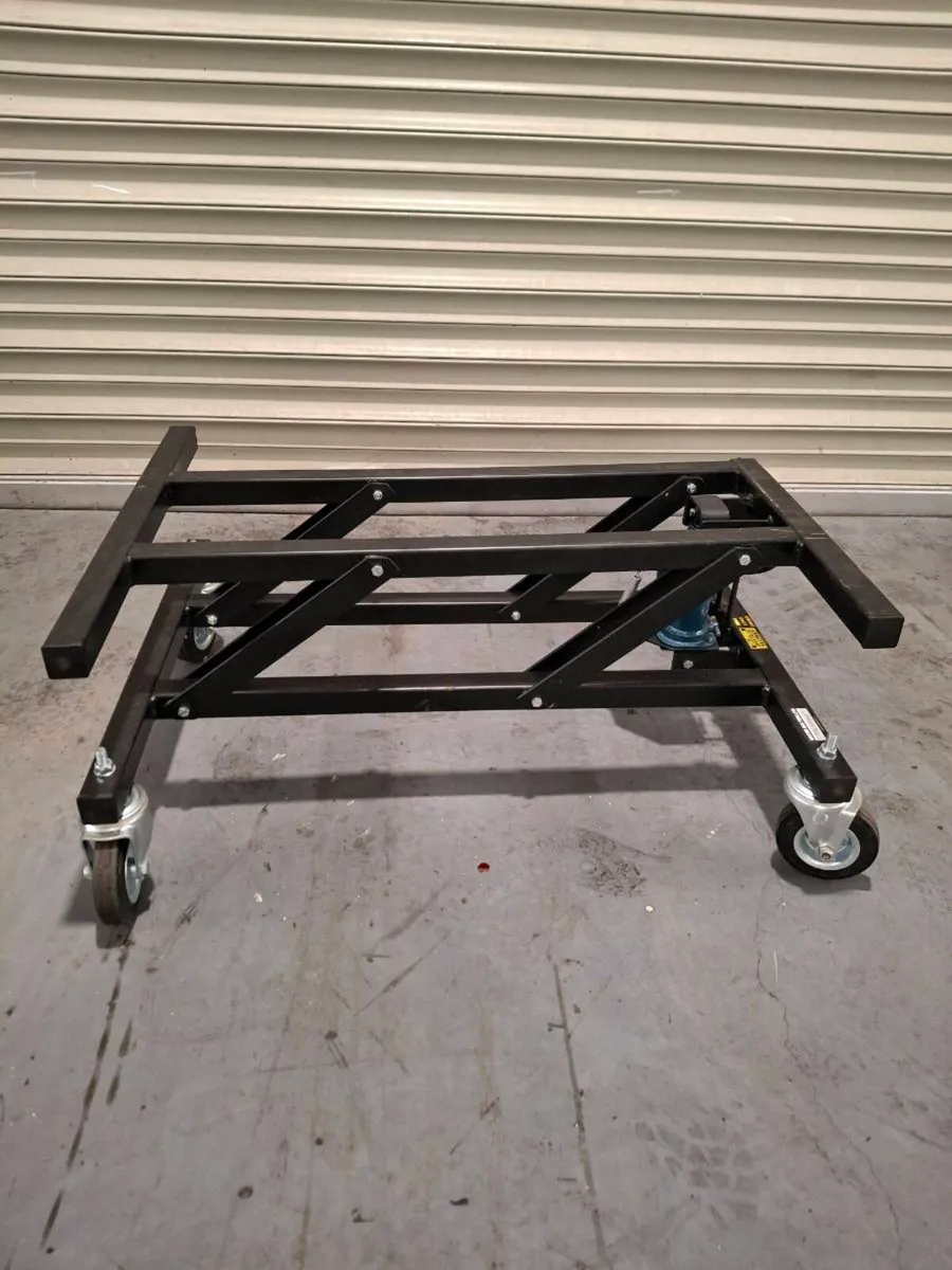 Pool table jack - Image 1