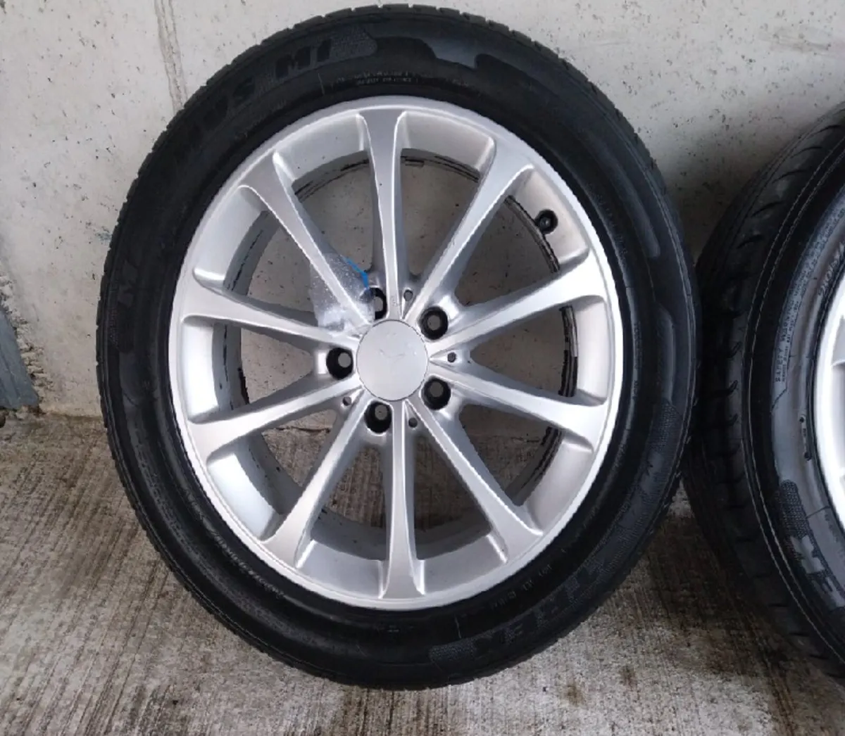 2013 Volkswagen Jetta 17" Alloy Wheel Set - Image 2