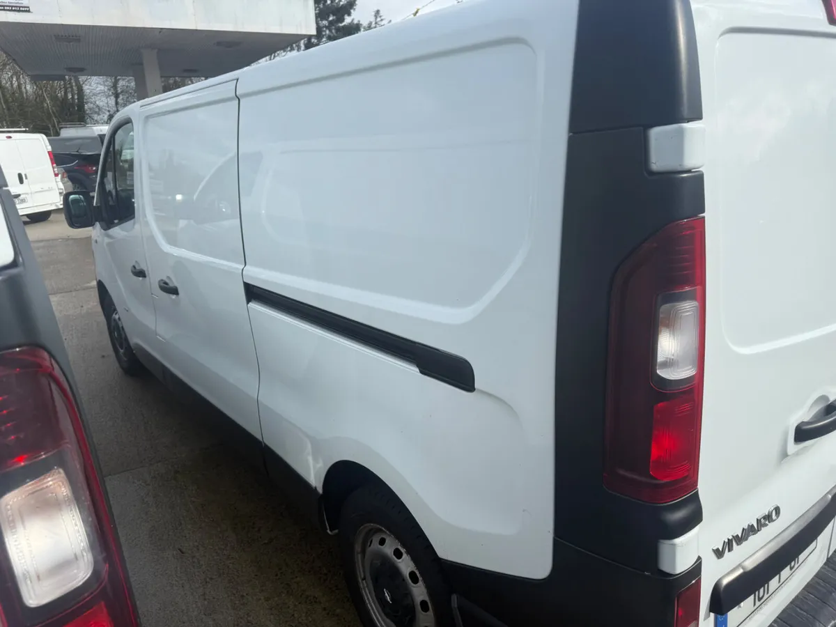 Opel Vivaro 2016 - Image 3