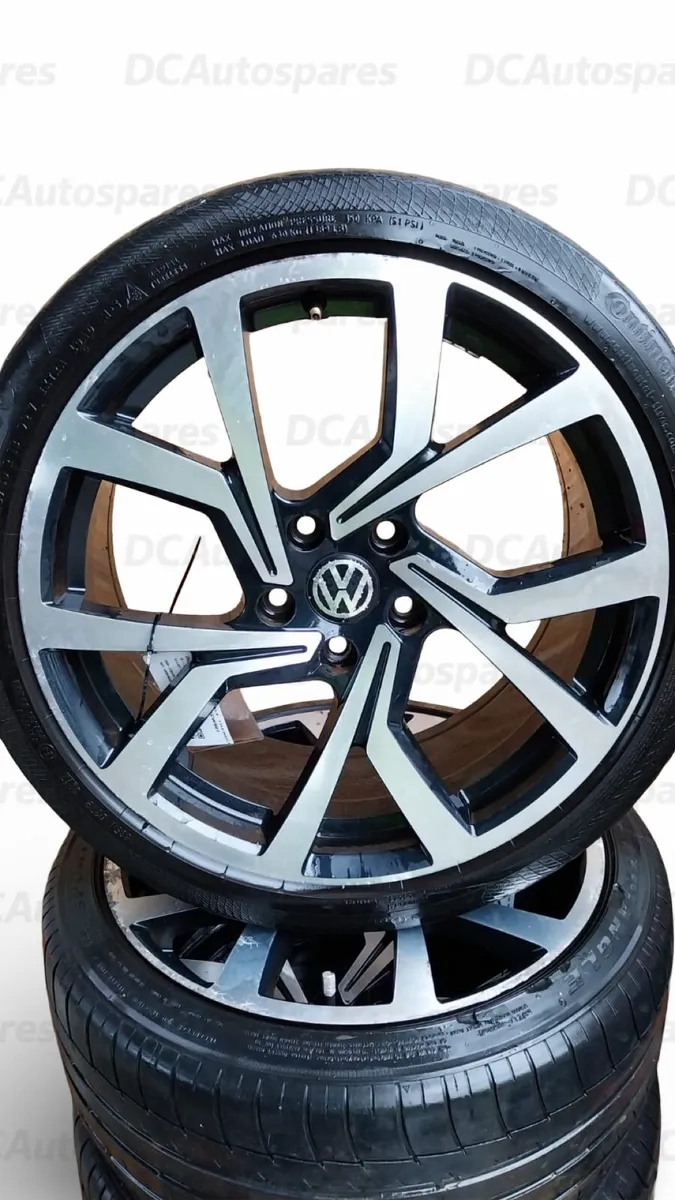 2018 Volkswagen Golf 18" Alloy Wheels Set - Image 1