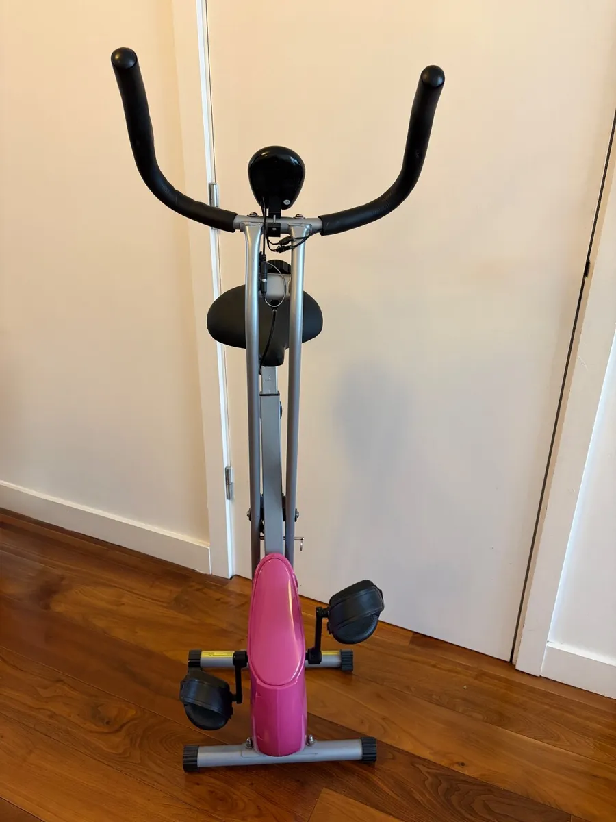 Exercice bike - Image 4