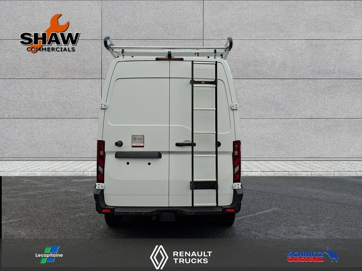 Renault Master L2H2 with ROOF RACK - Image 4