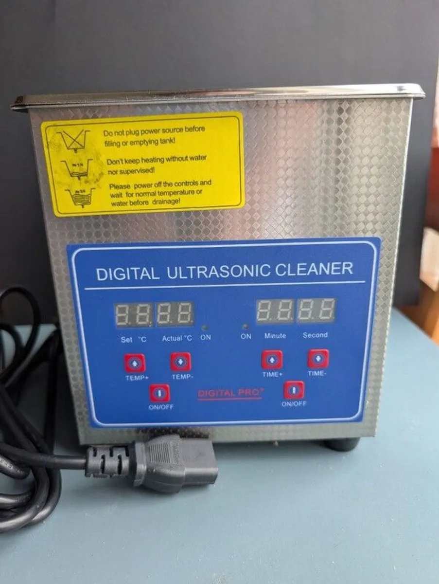 Professional Stainless Steel Ultrasonic Cleaner (PS-08A) - Like New - Image 1