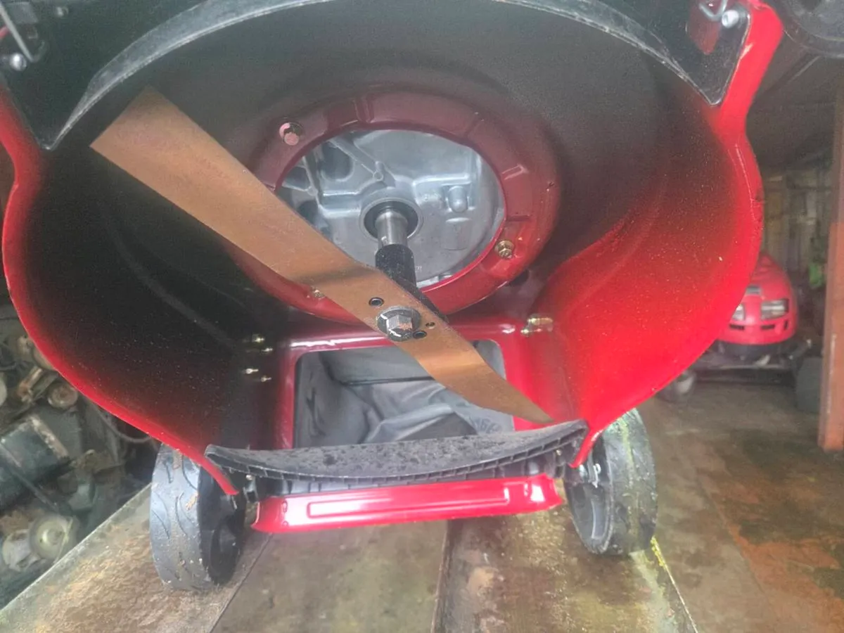 Lawnmower for sale - Image 4