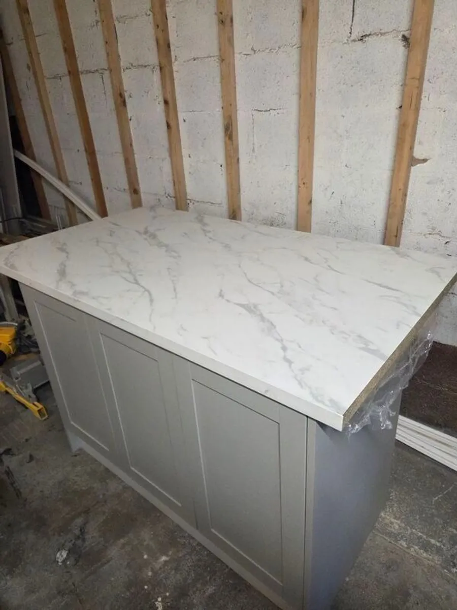 kitchen island - Image 1