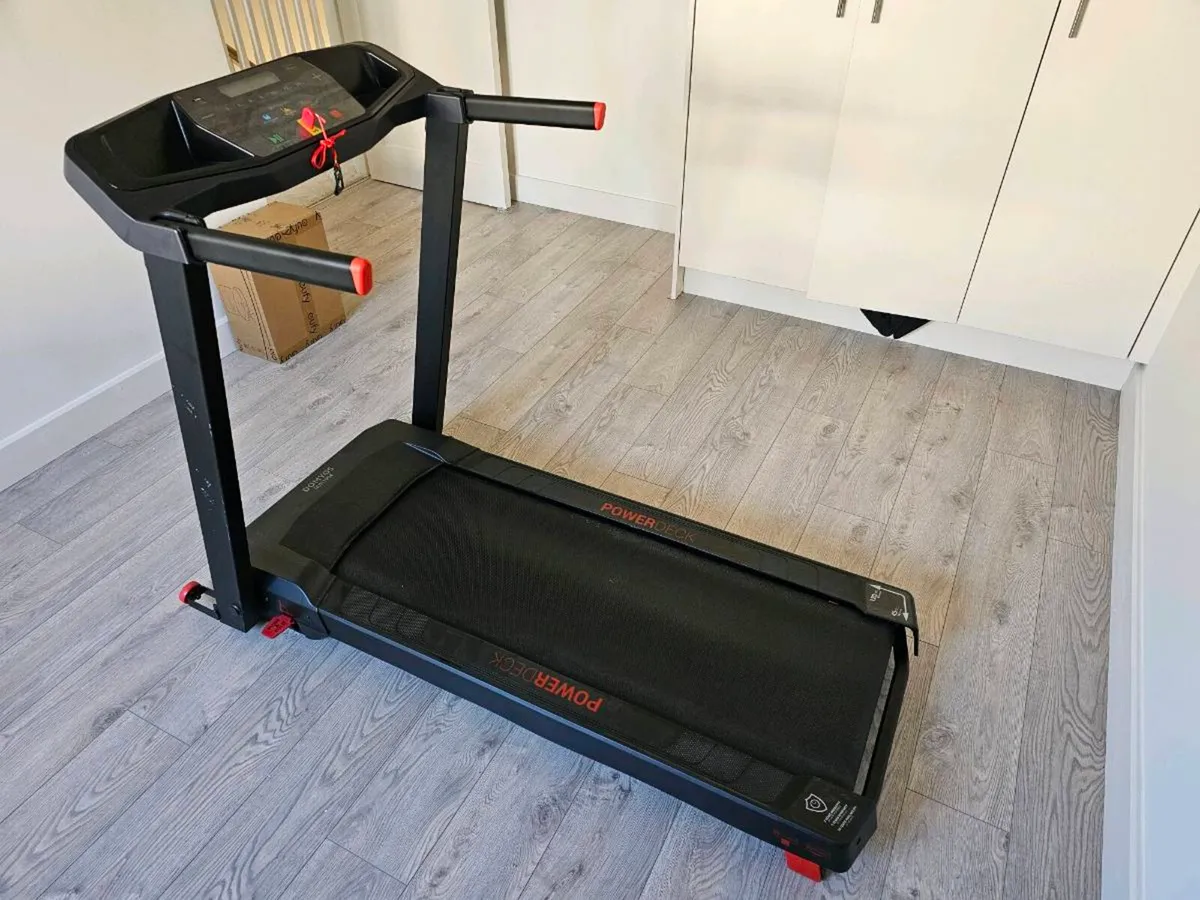 Domyos Run100e Treadmill - Image 2