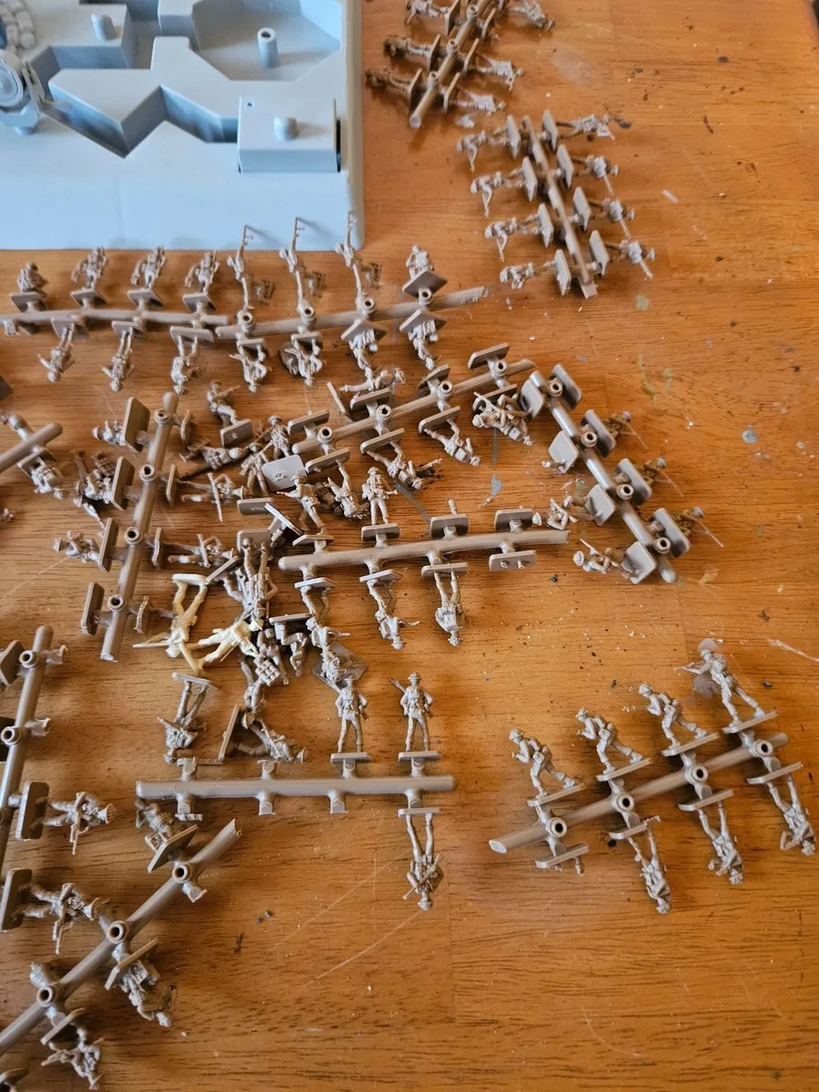 Airfix Revell Coastal Defence Battery & Soldiers - Image 4