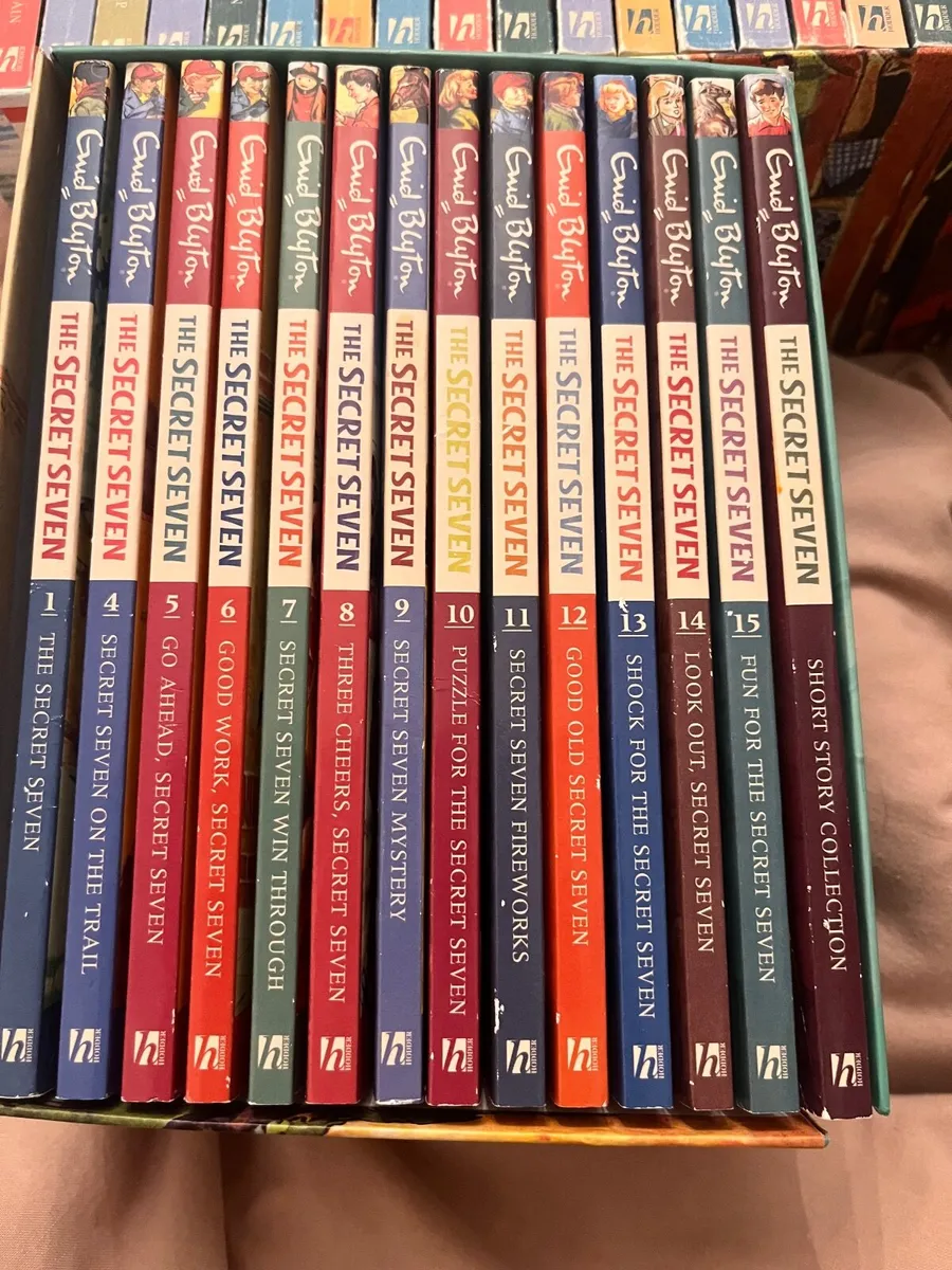 Enid Blyton secret seven collection - Image 4