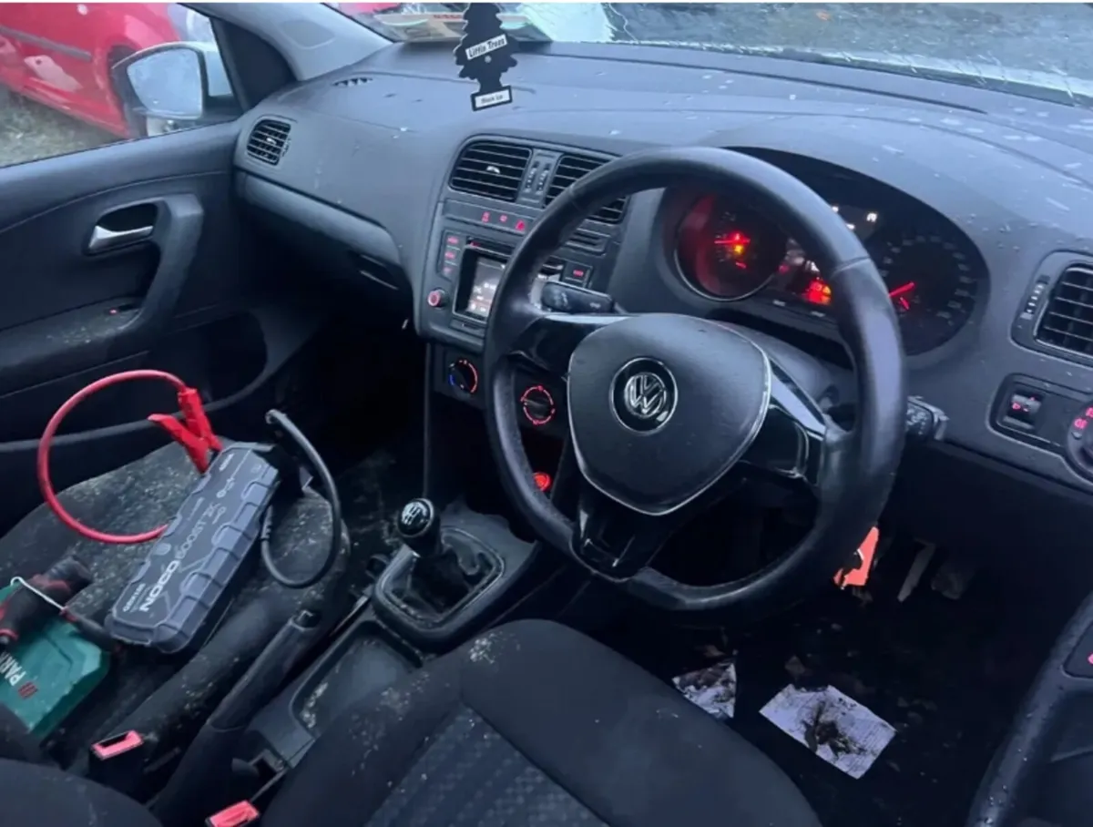 161 Vw Polo 1.0 Petrol Driving - Image 3