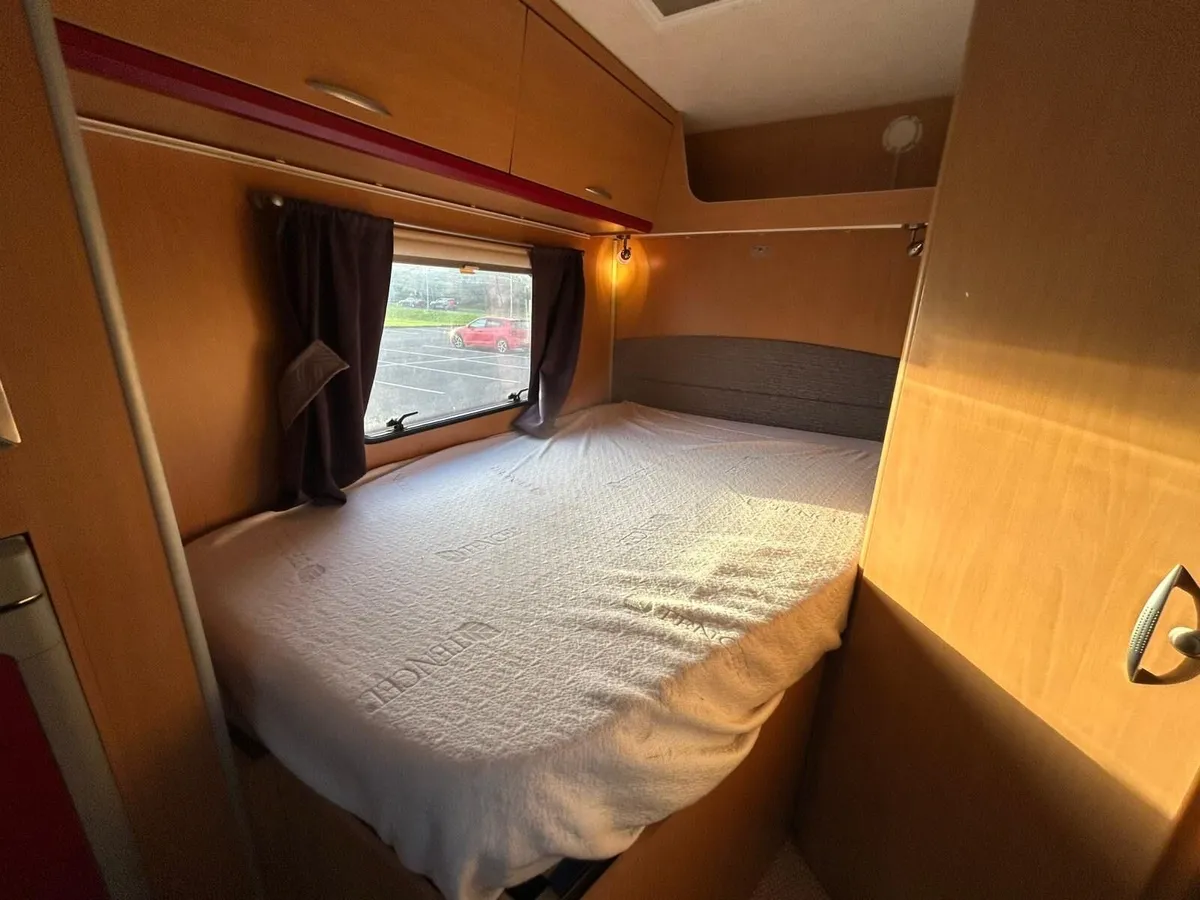 2010 MOOVEO P673 LOW PROFILE 4 BERTH MOTORHOME - Image 3