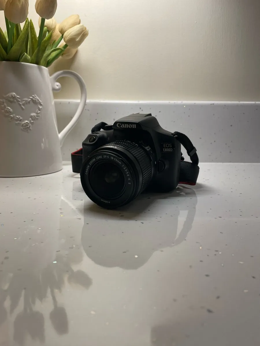 Canon EOS 1300D - Image 1