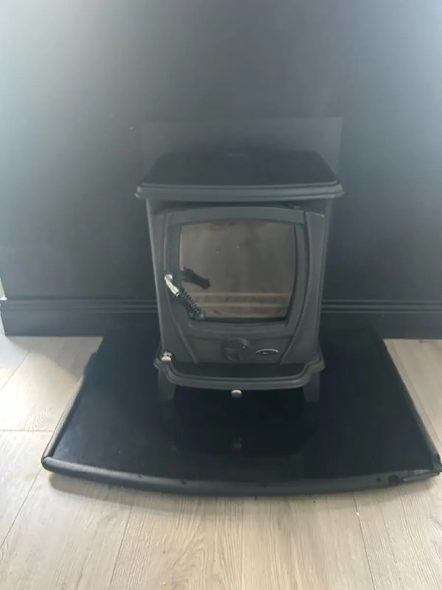 Stanley Stove Aoife + platform and metal plate - Image 1