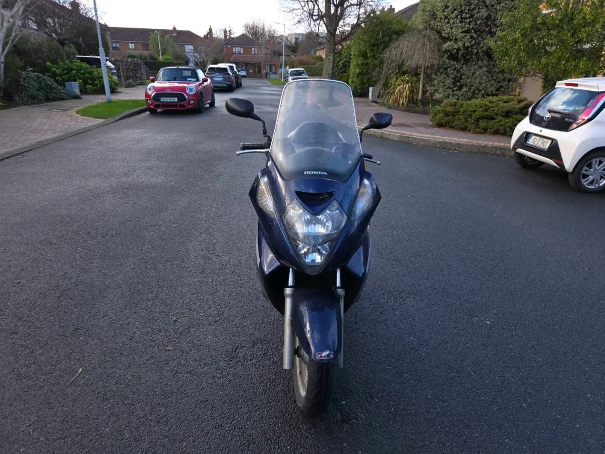 Honda Silverwing MaxiScooter - Image 2