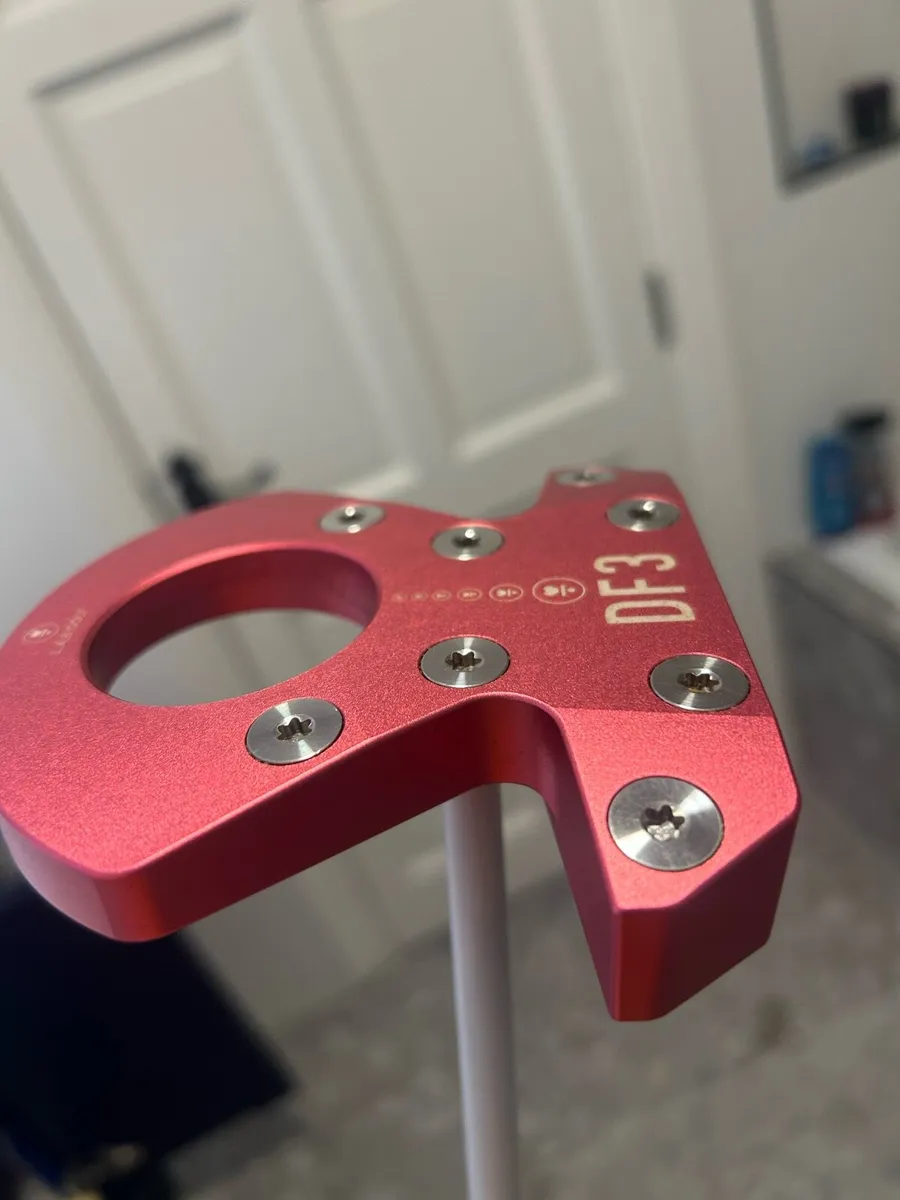Lab df3 putter - Image 1